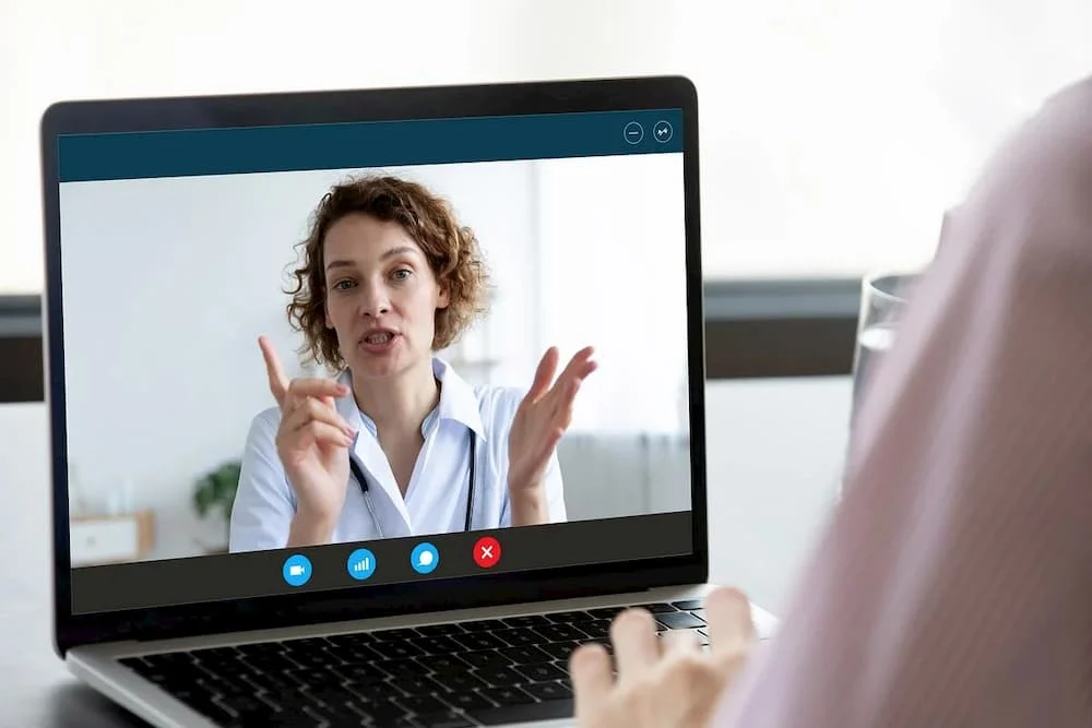 Curious About Cosmetic Dental Treatment? Try an Online Consultation First!